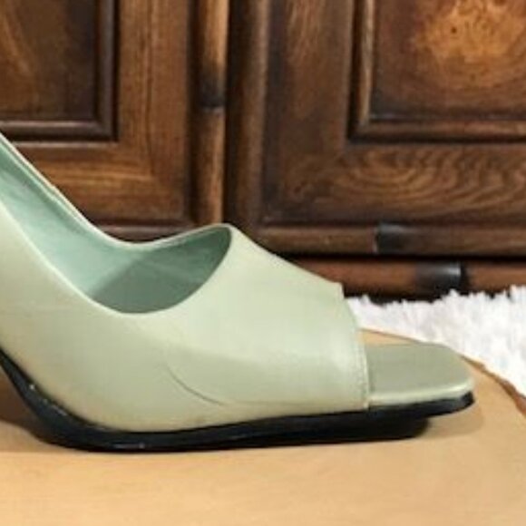 Nine West Mint Julep Genuine Leather Satin Finish Curved Heeled Sandal - Picture 12 of 13